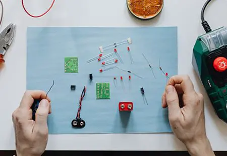 Firma Gujing Electronics została zaproszona do udziału w konferencji lotniczej w celu wsp&oacute;lnego poszukiwania nowych ścieżek rozwoju gospodarki niskog&oacute;rskiej